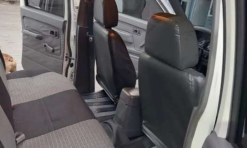 Vendo Carro Nissan D...