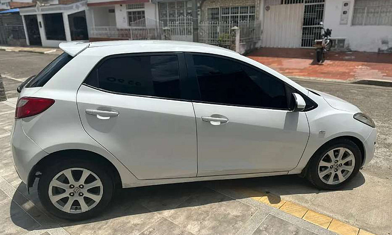 Vendo Mazda 2 Modelo...