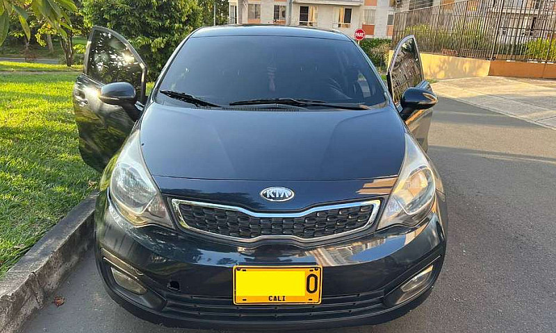 Kia Rio Ub Ex 2013...