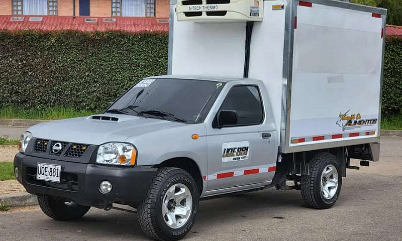 Vendo Nissan Frontie...