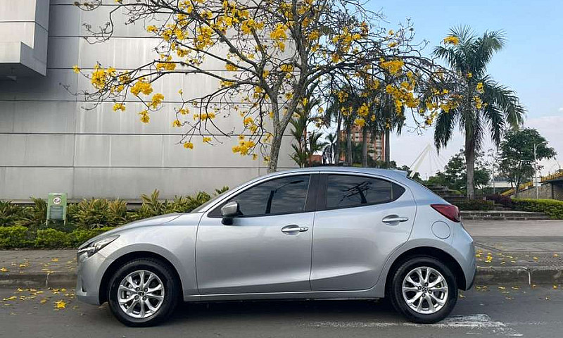 Mazda 2 Touring 2018...