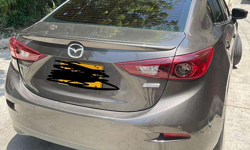 Se Vende Mazda 3....
