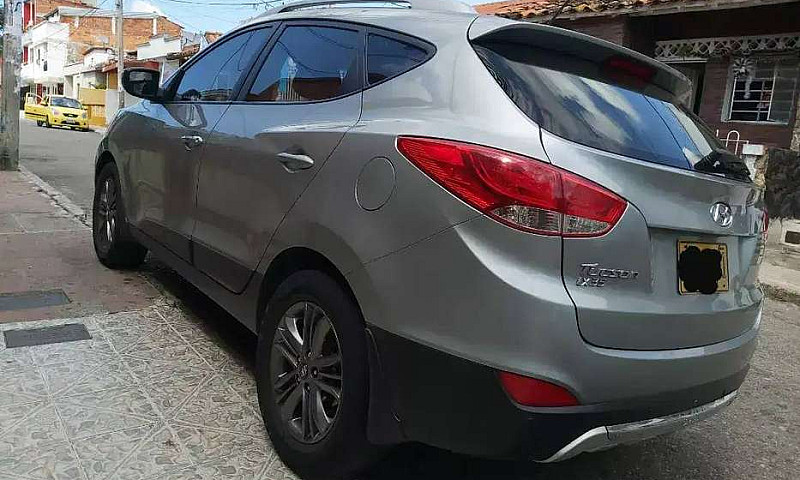 Hyundai Tucson Ix-35...