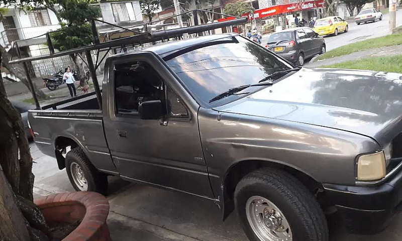 Chevrolet Luv 2300 1...