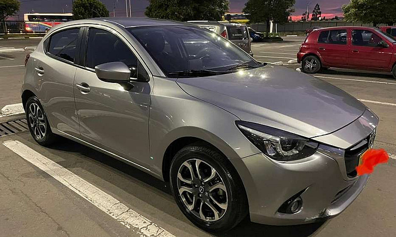 Mazda 2 Gran Touring...