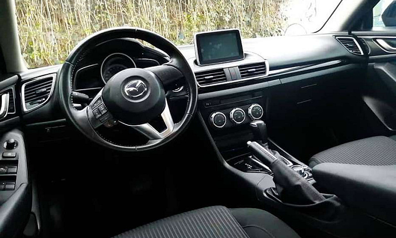Mazda 3 Skyactiv 2.0...