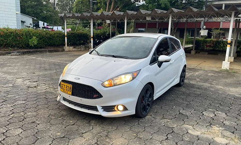 Ford Fiesta St 1.6 T...