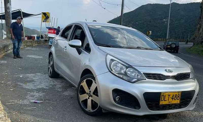 Vendo Hermoso Kia Ri...