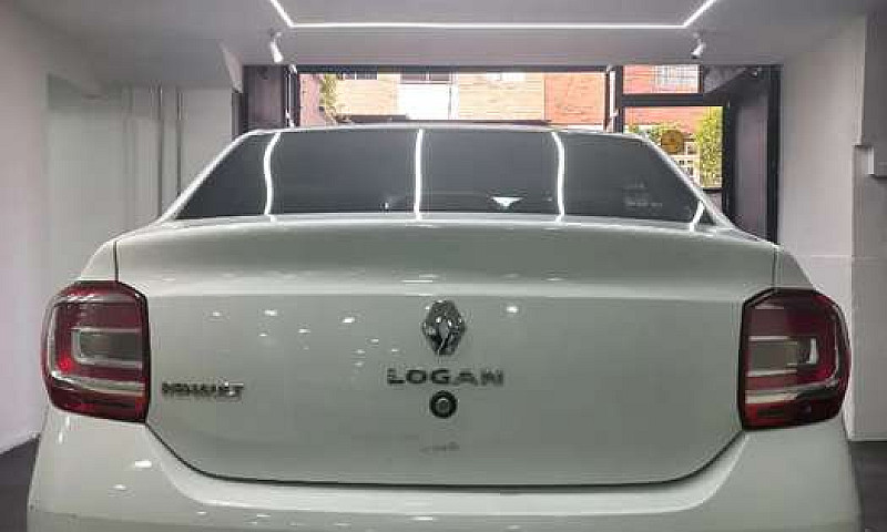 Renault Logan Privil...