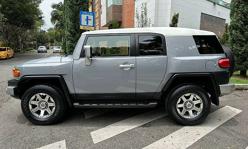 Toyota Fj Cruiser 4....