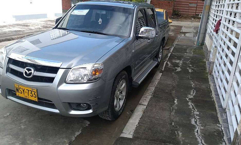 Camioneta Mazda Bt50...