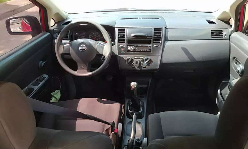 Nissan Tiida 2014 Me...