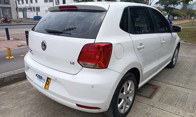 Volkswagen Polo 2015...