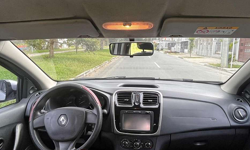 Renault Sandero 2017...