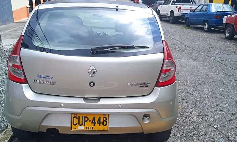 Renault Sandero...