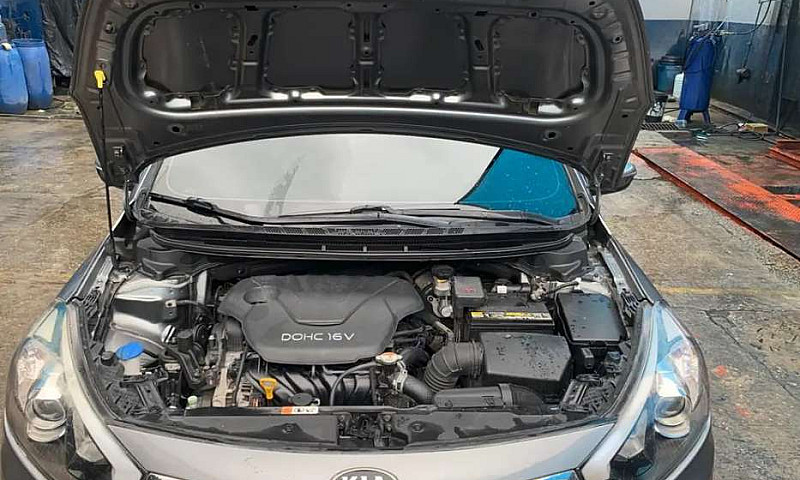 Kia Cerato Forte 201...