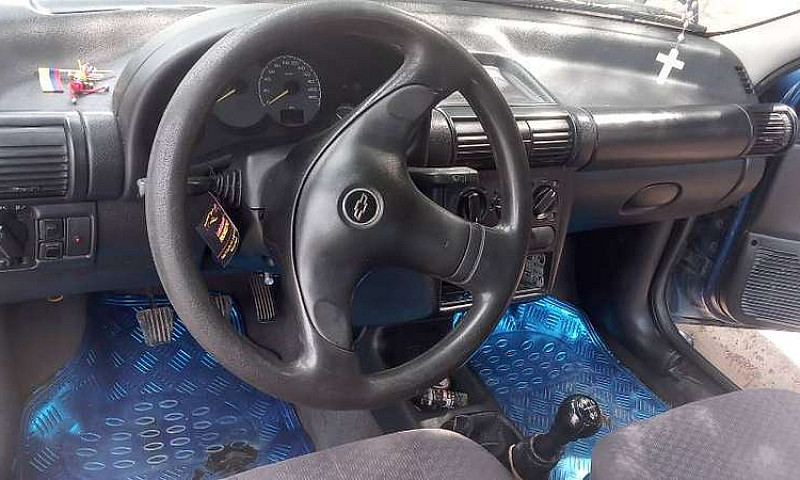 Vendo Corsa 2006...