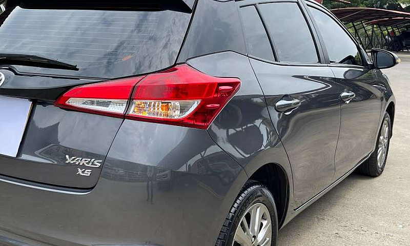 Toyota Yaris Xs 1.5 ...