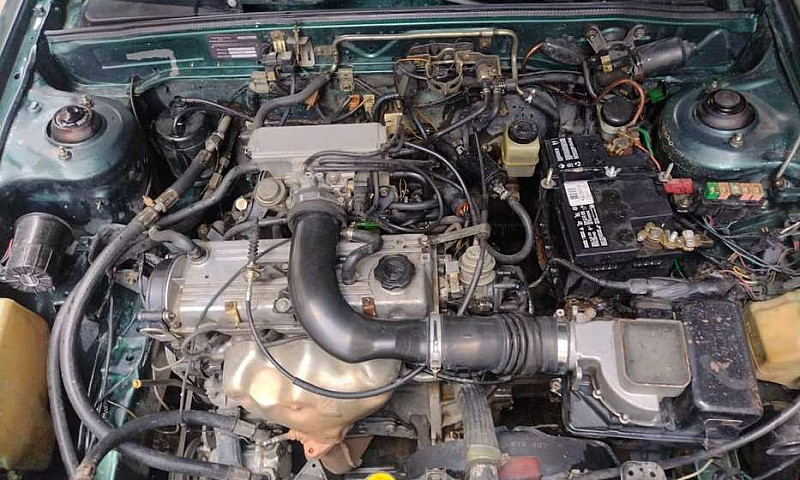 Mazda 323 Coupe Seri...