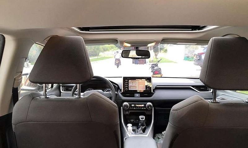 Rav4 2,0 2020...