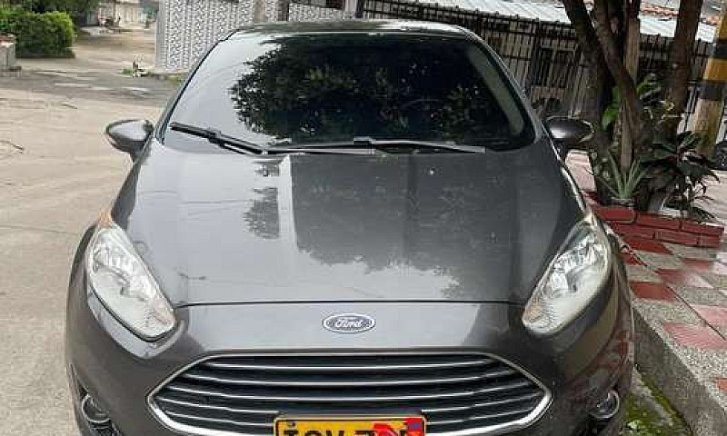 Se Vende Ford Fiesta...