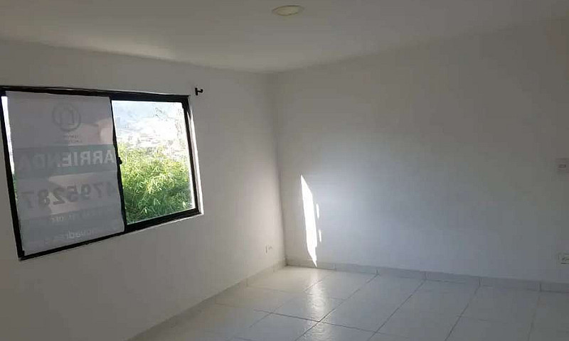 Arriendo Hermoso Cas...