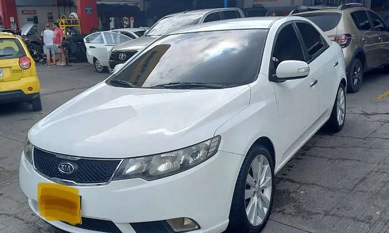 Vendo Kia Cerato For...