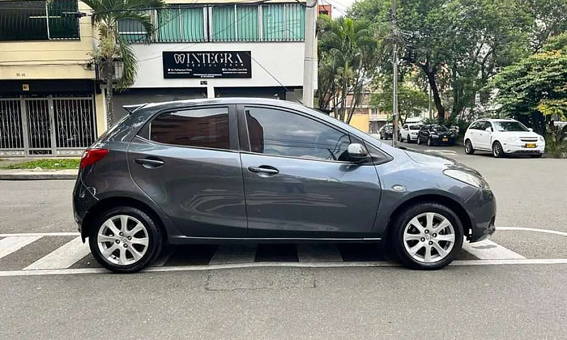 Mazda 2 Hb 2010 Mt 1...