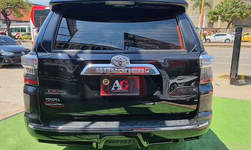 Toyota 4 Runner Limi...