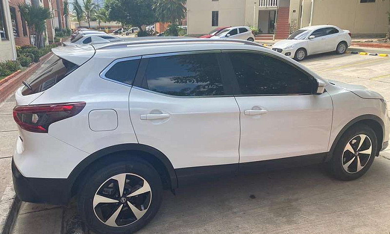 Vendo Nissan Qashqai...