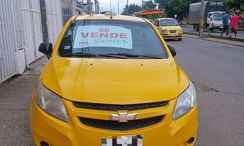 Vendo Taxi 2017 Unic...