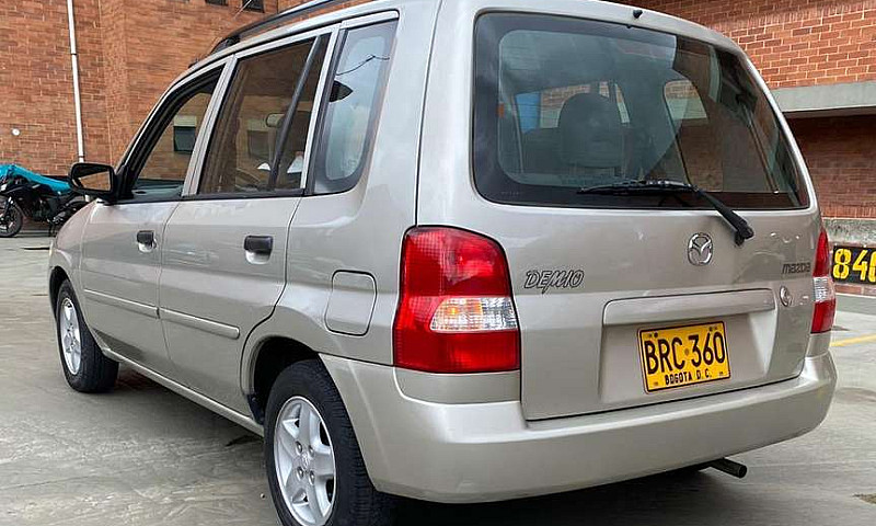 Mazda Demio 1.3 Full...