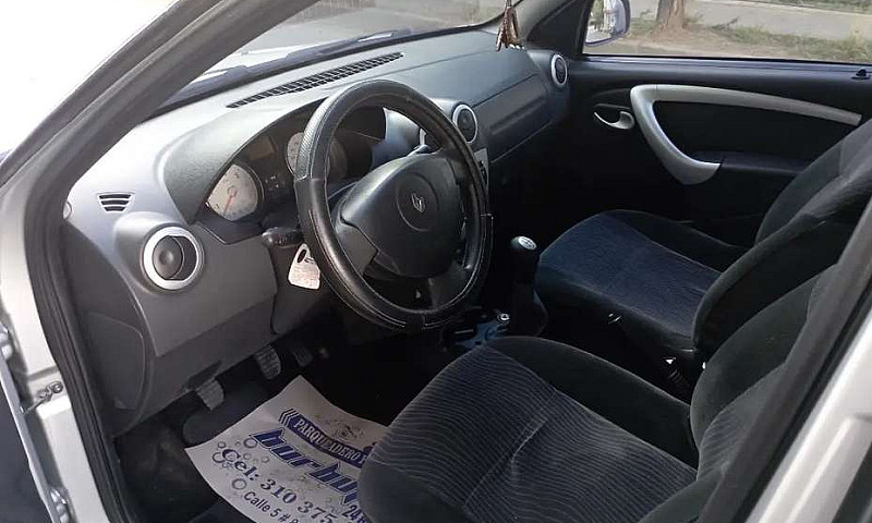 Renault Sandero 2009...