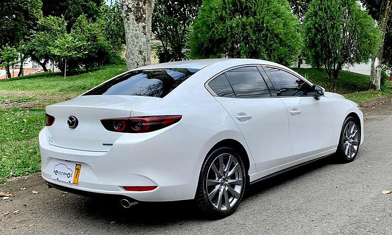 Mazda 3 Grand Tourin...