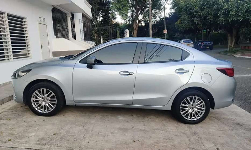 Mazda 2 Sedan 2021 G...