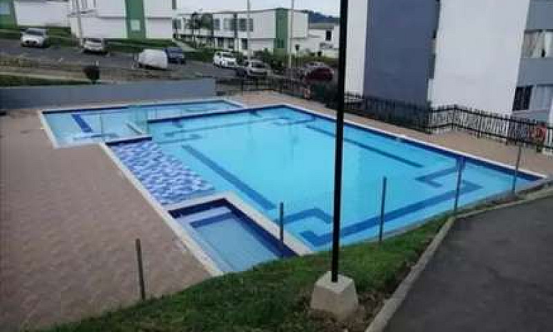 Arriendo Casa Duplex...