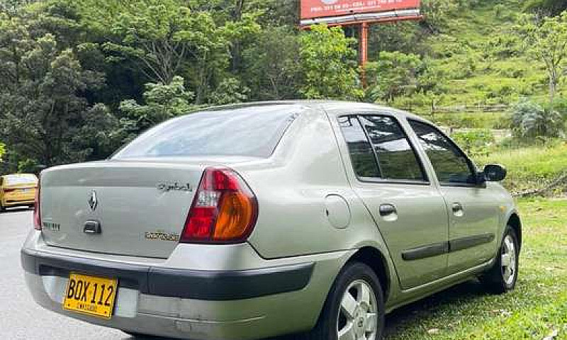 Carro Renault Symbol...