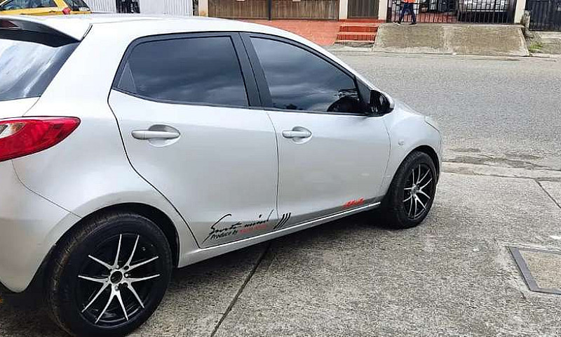 Mazda 2 En Excelente...