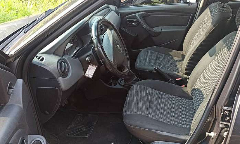 Renault Logan 2014...