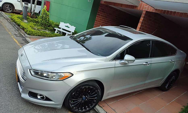 Vendo Ford Fusion...