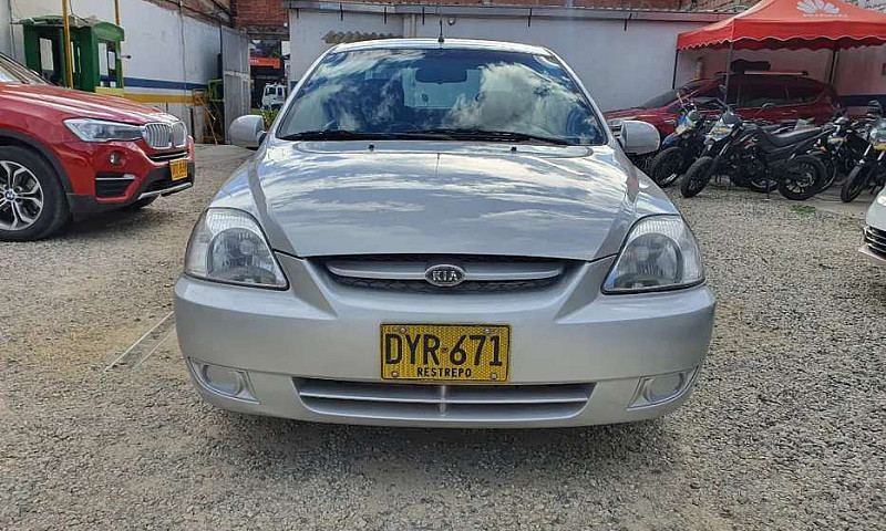Kia Rio Stylus 2009...
