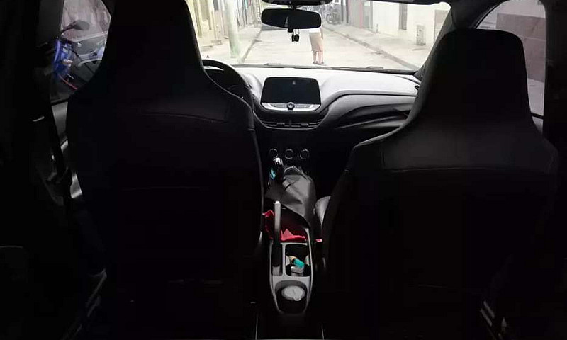Vendo Chevrolet Onix...