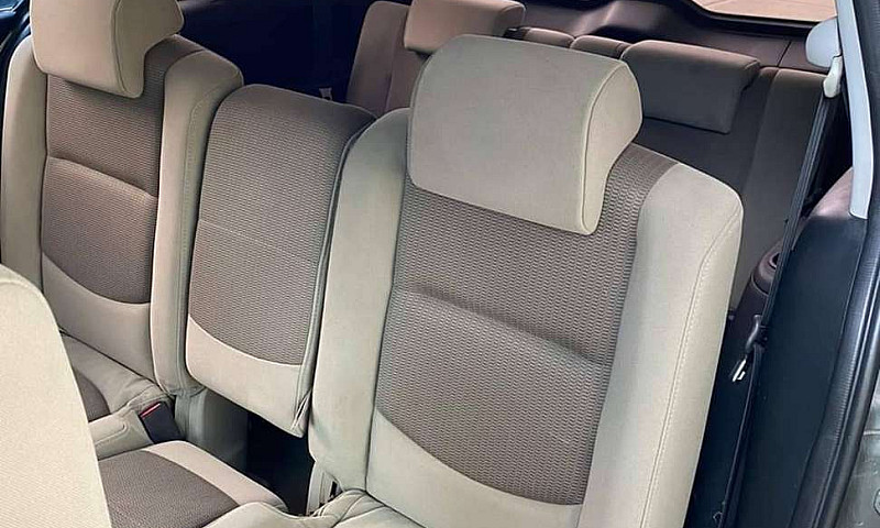 Canioneta Mazda...