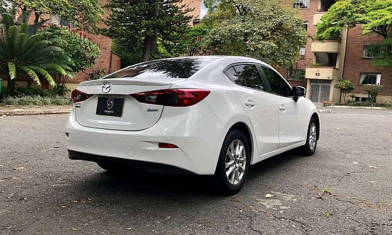 Mazda 3 Touring 2016...