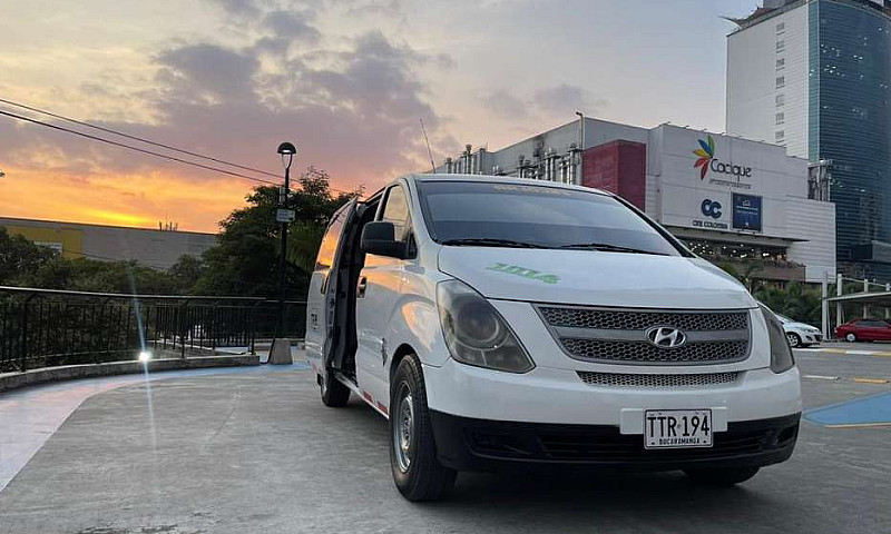 Hermosa Hyundai H1 G...