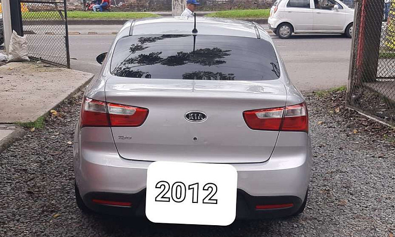 Se Vende Kia Rio Mod...