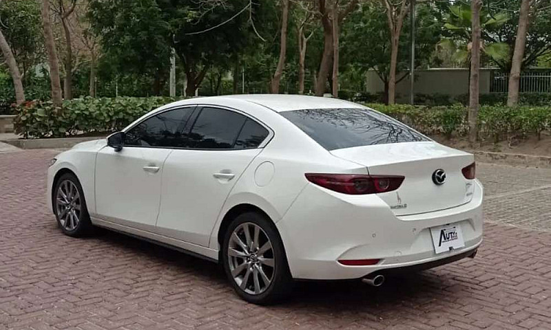 Mazda 3 Grand Tourin...