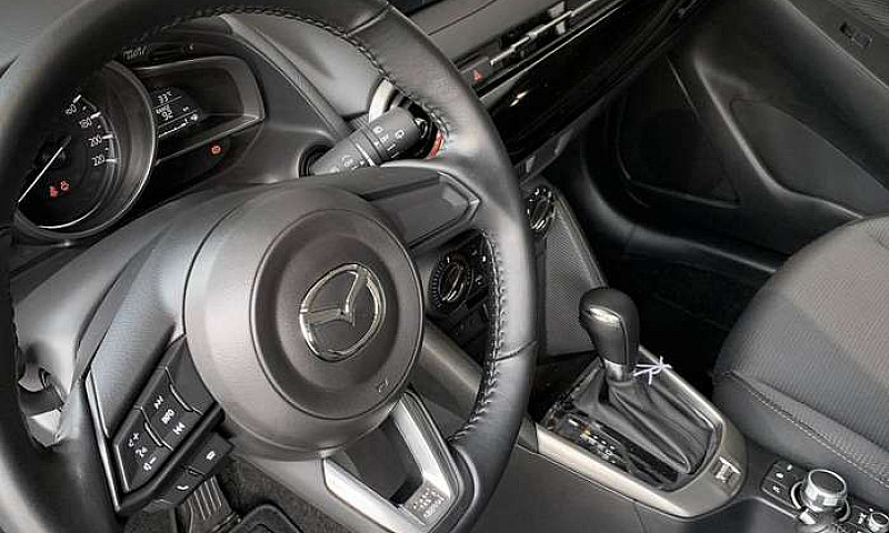 Mazda 2 Sport Rojo C...