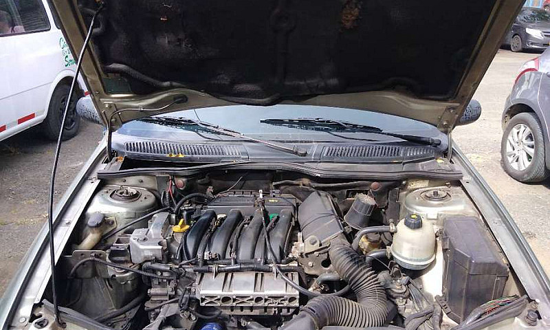 Vendo Renault Megane...