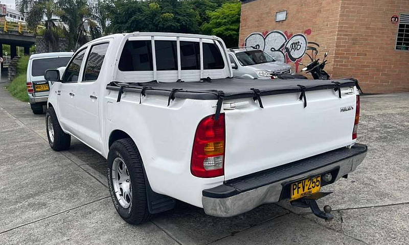 Toyota Hilux 2011 Mo...